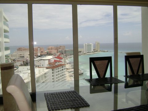 Another view of the extra large ocean viewgreat room on 18th floor